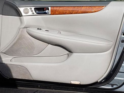 Used 2005 Lexus ES 330 image 20