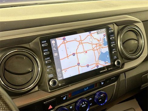 Used 2022 Toyota Tacoma TRD Off-Road image 14