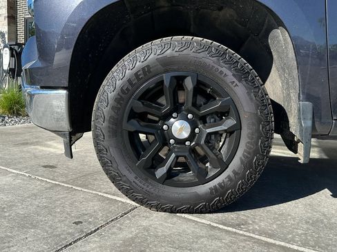 Used 2024 Chevrolet Silverado 1500 LT AWD/4WD image 21