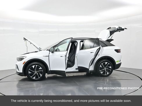 Used 2022 Volkswagen ID.4 Pro image 35