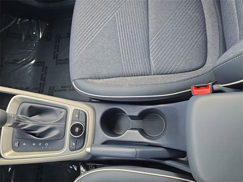 Used 2025 Hyundai Venue Limited image 20
