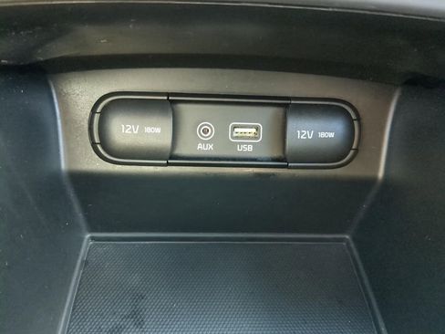 Used 2020 Kia Sorento LX image 31