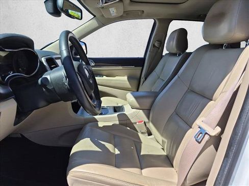 Used 2014 Jeep Grand Cherokee Limited RWD image 11