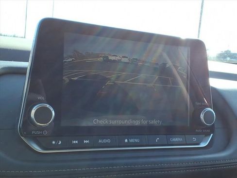 Used 2023 Nissan Rogue SV image 13