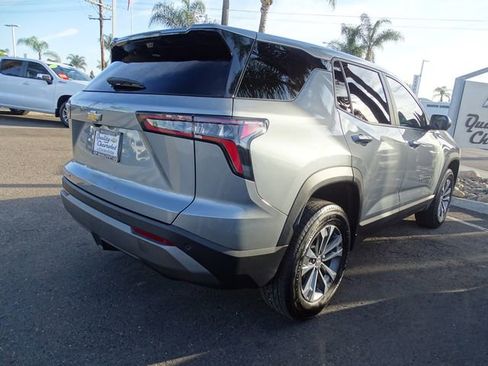 Used 2025 Chevrolet Equinox LT w/ Safety and Technology Package image 4