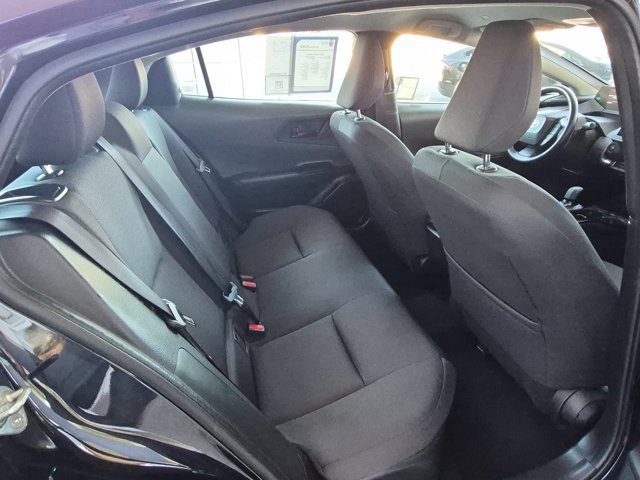 Used 2025 Toyota Prius LE FWD image 7