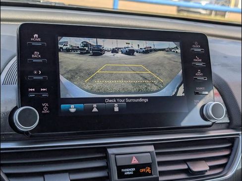 Used 2022 Honda Accord Sport image 7