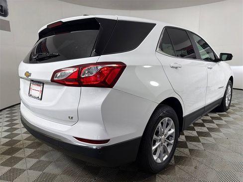 Used 2021 Chevrolet Equinox LT image 3