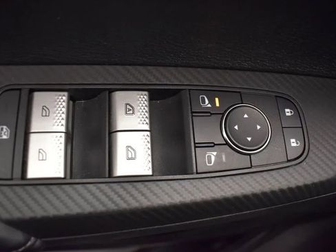 Used 2024 Mitsubishi Outlander ES image 21