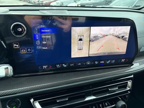 New 2026 Chevrolet Traverse High Country image 18