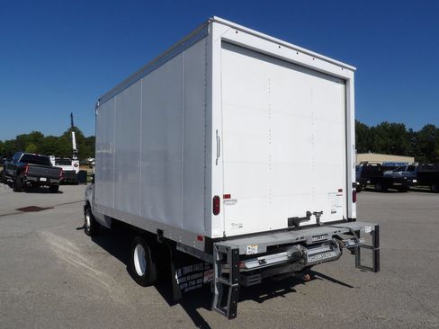 Used 2024 Ford E-350 and Econoline 350 Super Duty w/ Power Windows & Locks Group RWD image 5