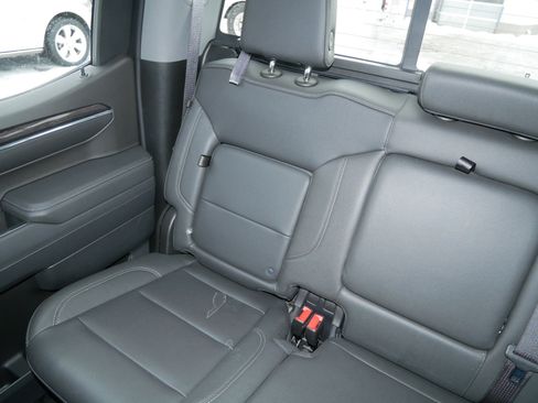 Used 2023 Chevrolet Silverado 1500 LTZ image 12