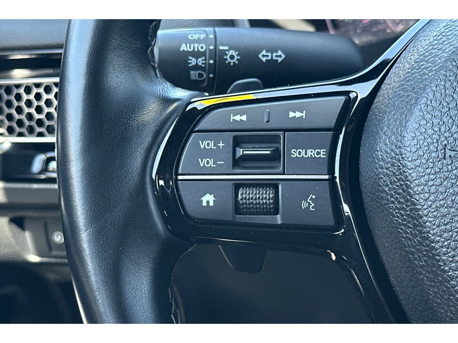 Used 2025 Honda Civic Sport image 34