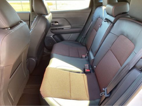 New 2026 Nissan Kicks SR w/ SR Premium Package FWD image 20