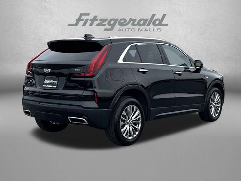 Used 2024 Cadillac XT4 Premium Luxury AWD/4WD image 7