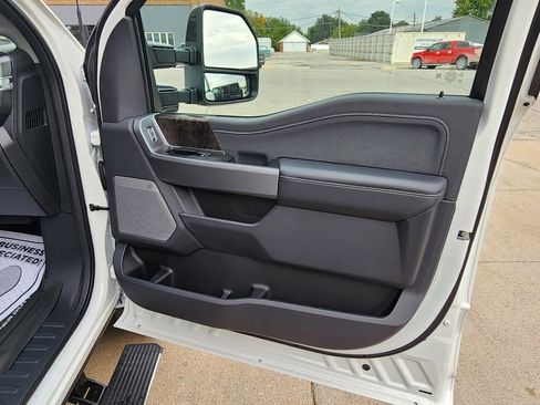 New 2026 Ford F350 Lariat w/ FX4 Off-Road Package image 13