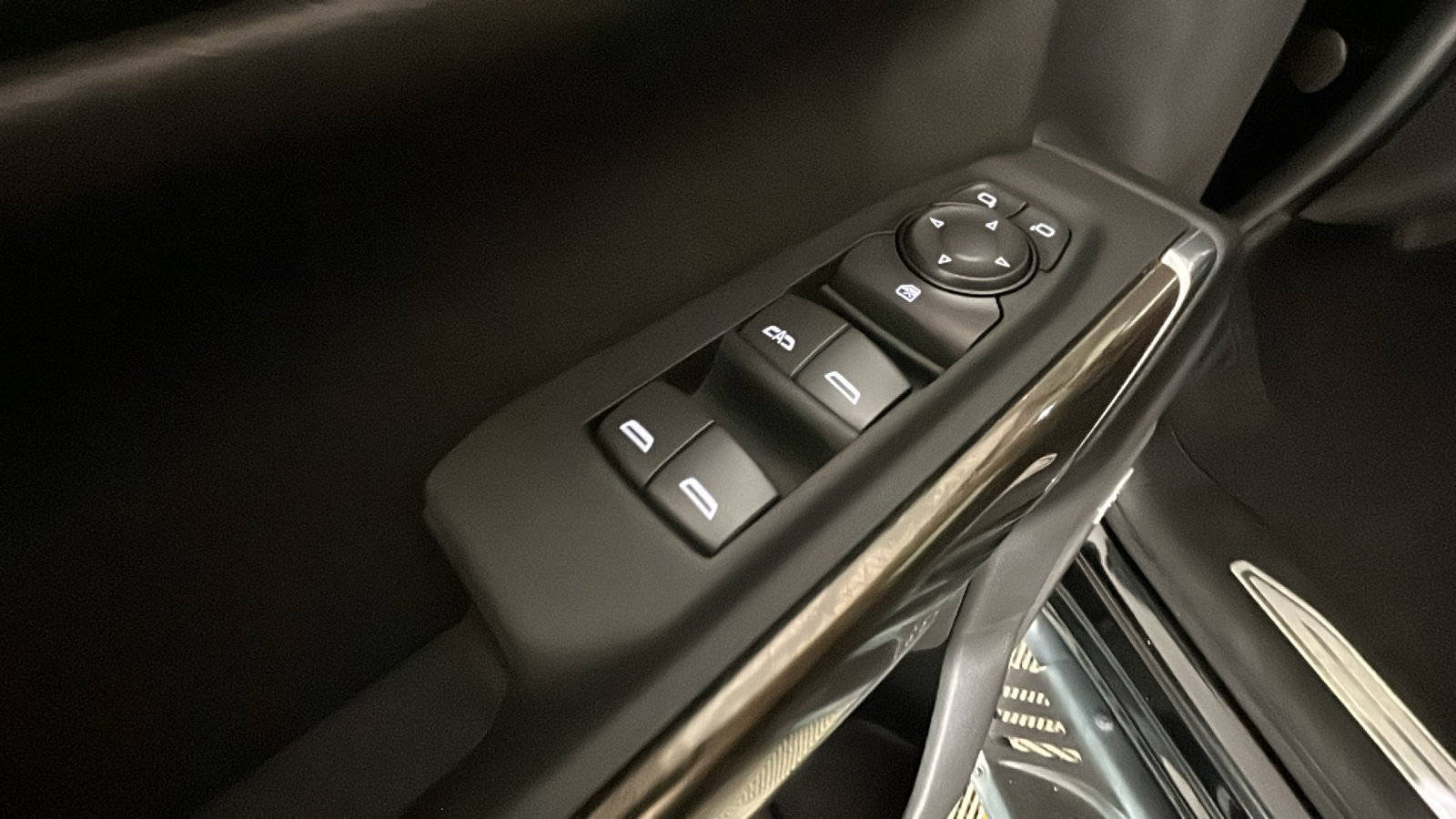 Used 2019 Chevrolet Silverado 1500 LT Trail Boss AWD/4WD image 13