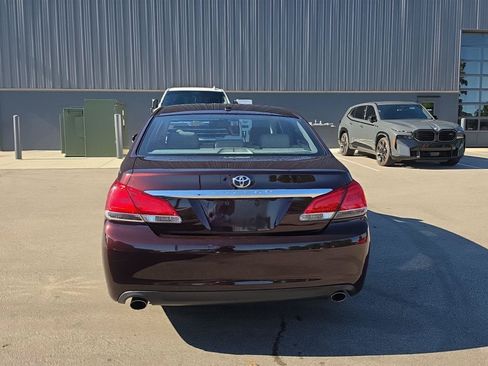 Used 2011 Toyota Avalon Limited FWD image 4