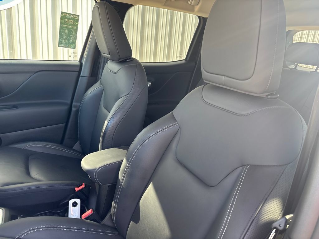 Used 2023 Jeep Renegade Limited AWD/4WD image 23