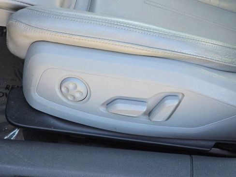 Used 2018 Audi A4 2.0T Premium w/ Convenience Package image 11