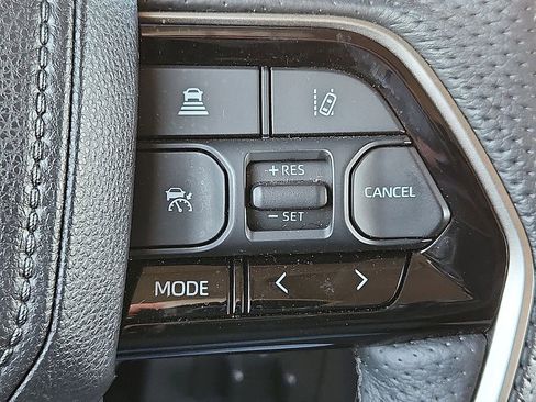 Used 2023 Toyota Tundra Limited image 14