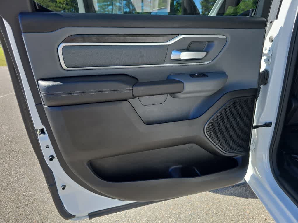 Used 2022 RAM 1500 Big Horn AWD/4WD image 14