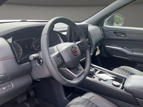 New 2026 Nissan Pathfinder Rock Creek w/ Rock Creek Premium Package AWD/4WD image 7
