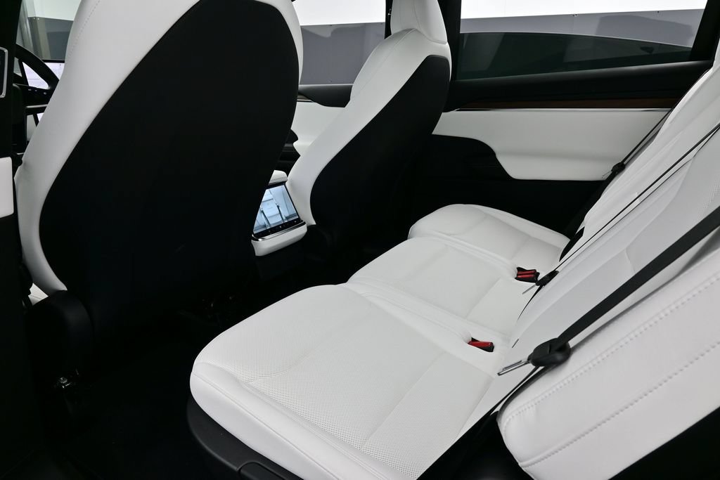 Used 2023 Tesla Model X AWD/4WD image 13