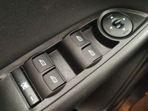 Used 2018 Ford Focus SE image 27