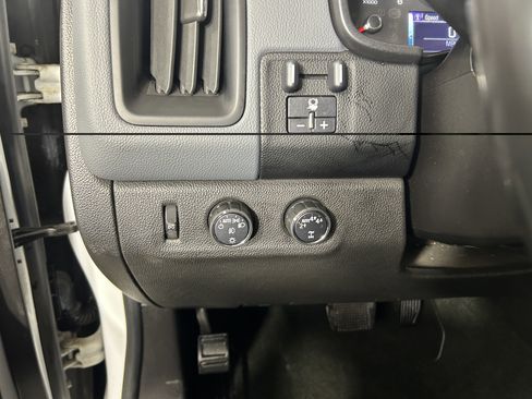 Used 2017 Chevrolet Colorado Z71 AWD/4WD image 16