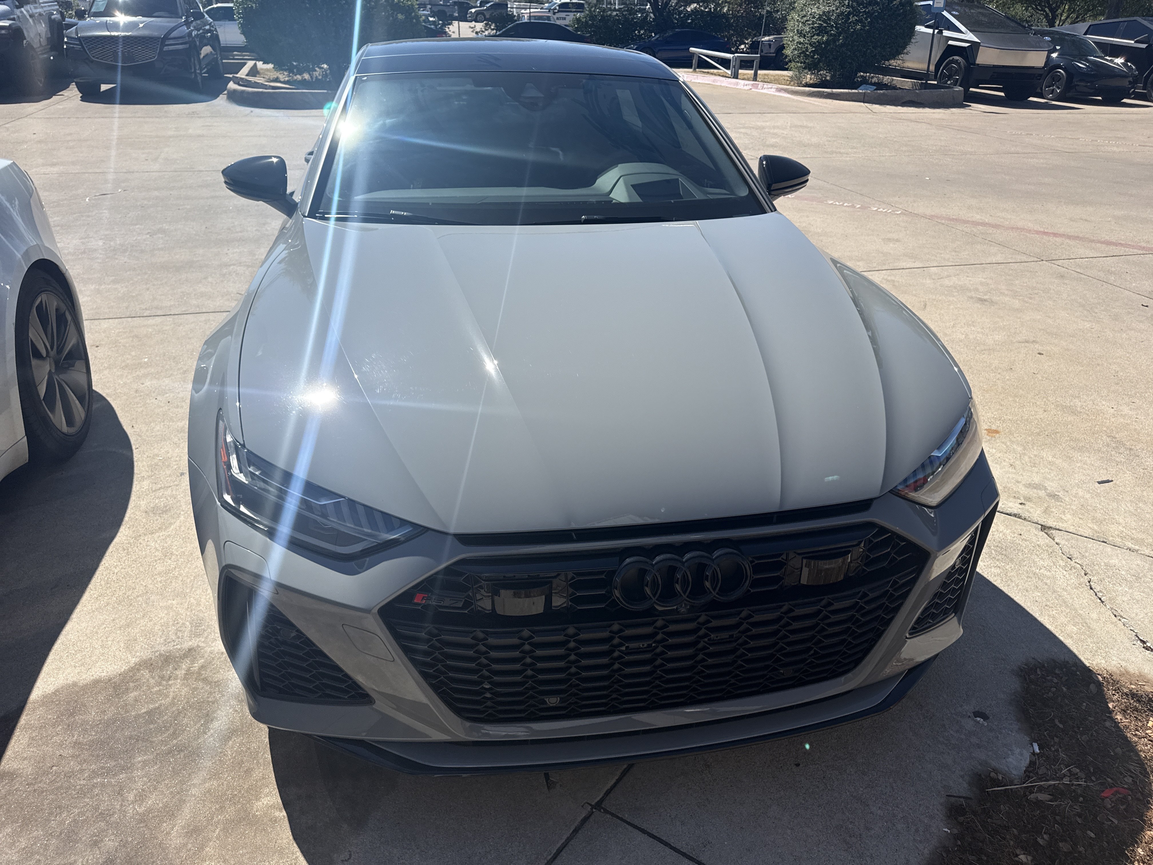 Used 2023 Audi RS 7 Sportback AWD/4WD image 2