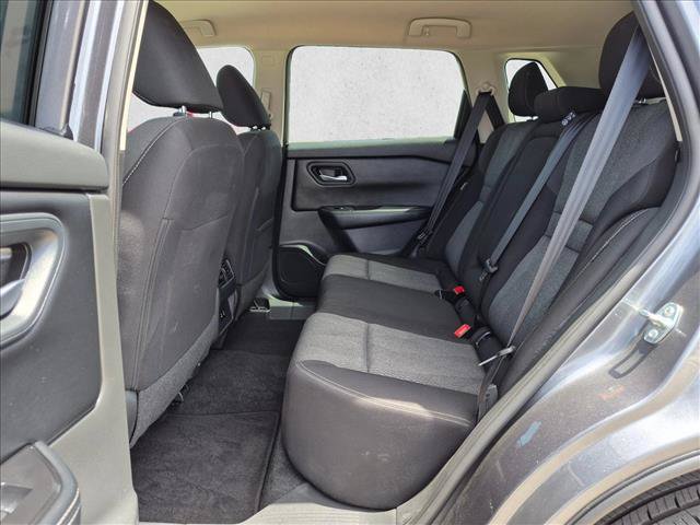 Used 2025 Nissan Rogue SV FWD image 19