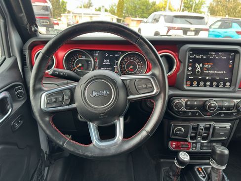 Used 2023 Jeep Gladiator Rubicon w/ Cold Weather Group AWD/4WD image 17