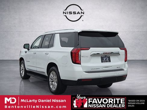 Used 2022 GMC Yukon SLT w/ SLT Premium Package AWD/4WD image 4