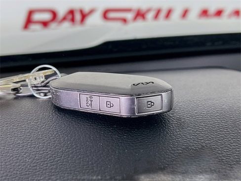 Used 2023 Kia Telluride S image 12