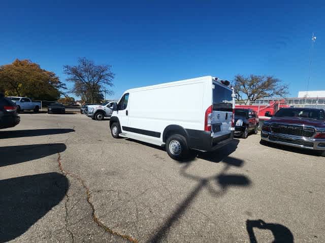 Used 2025 RAM ProMaster 2500 w/ U-Haul Equipment Group FWD image 28