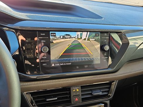 Certified 2023 Volkswagen Taos SEL image 16