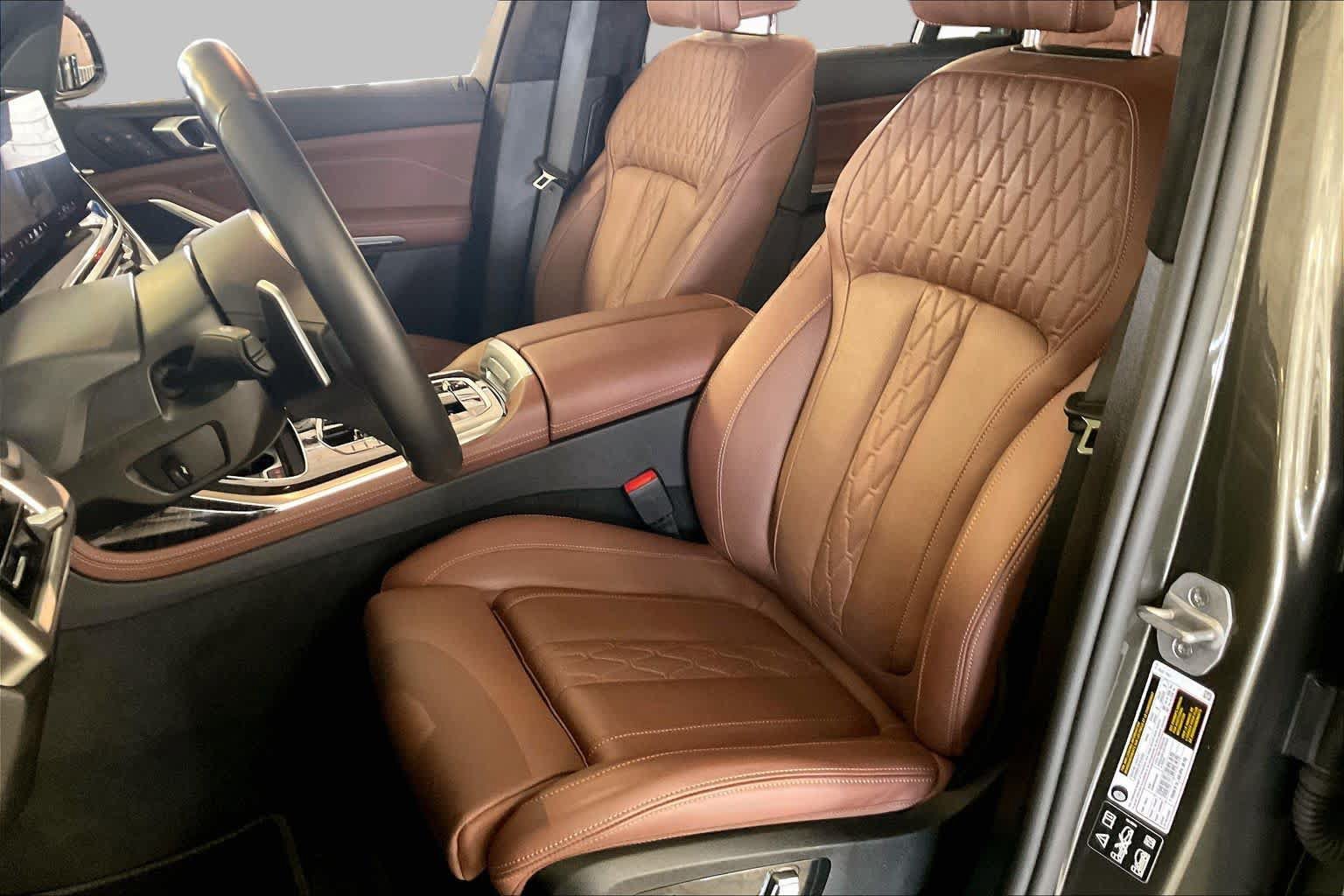 Used 2026 BMW X7 xDrive40i w/ Executive Package AWD/4WD image 7