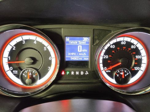 Used 2016 Dodge Grand Caravan SXT w/ Rear Park Assist Package image 23