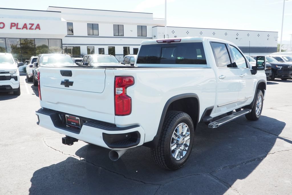 Used 2024 Chevrolet Silverado 3500 High Country w/ High Country Premium Package AWD/4WD image 5