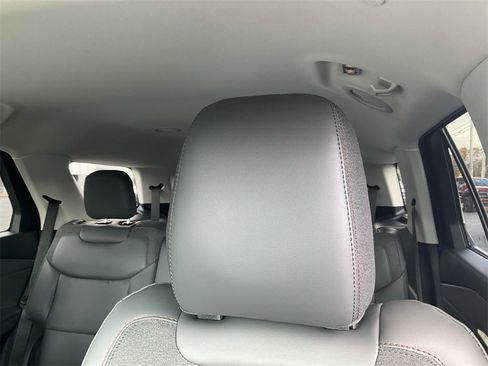 New 2026 Ford Explorer Active w/ Active Comfort Package image 17