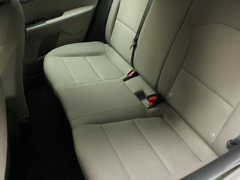 Used 2020 Kia Forte LXS FWD image 19