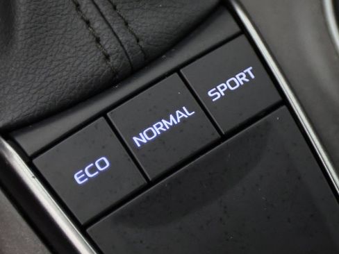 Used 2024 Toyota Camry SE image 24