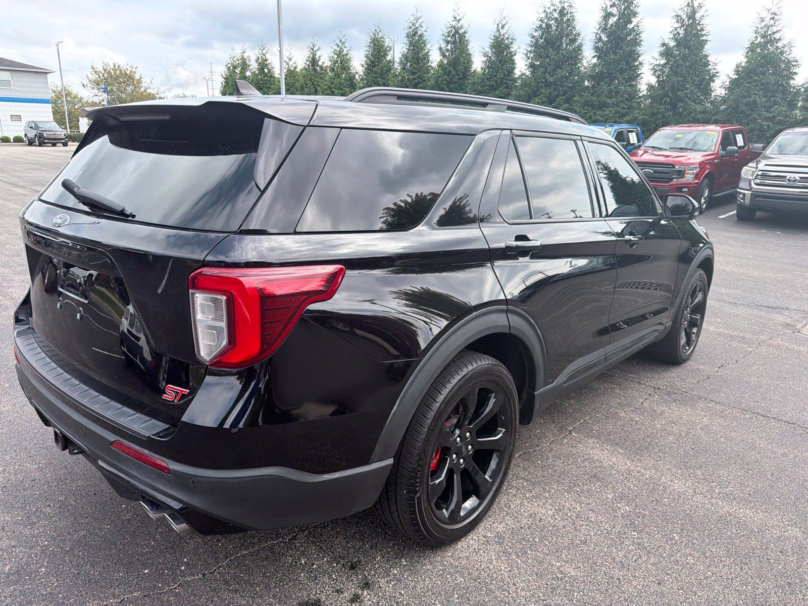 Used 2023 Ford Explorer ST w/ Equipment Group 401A AWD/4WD image 5