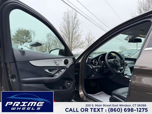 Used 2015 Mercedes-Benz C 300 4MATIC Sedan image 9