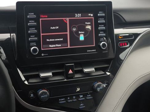 Used 2023 Toyota Camry SE image 20