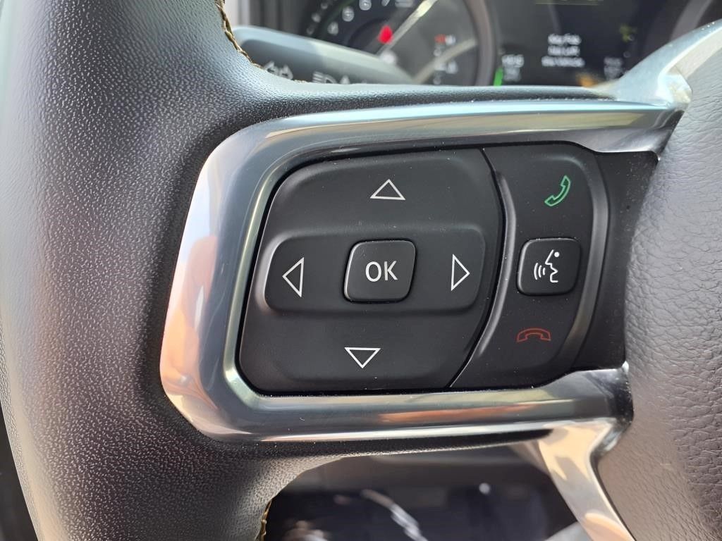 Used 2024 Jeep Wrangler Unlimited Sahara AWD/4WD image 19