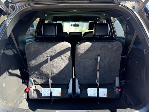 Used 2016 Ford Explorer XLT w/ Equipment Group 202A image 8