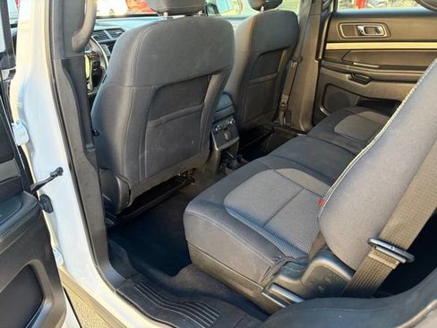 Used 2019 Ford Explorer XLT AWD/4WD image 24