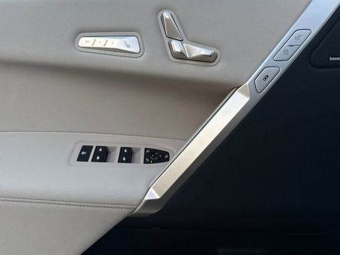 New 2026 BMW iX xDrive60 AWD/4WD image 10